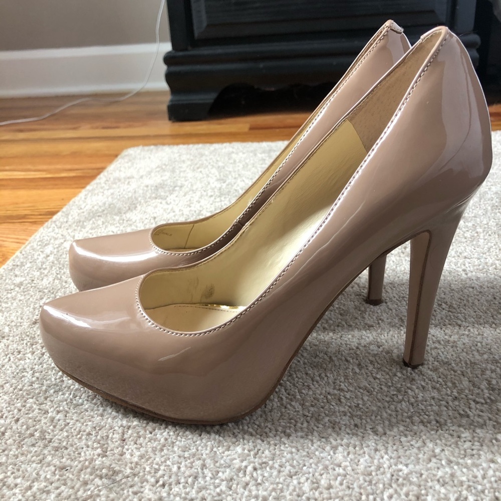 Jessica Simpson Nude Platform Pumps